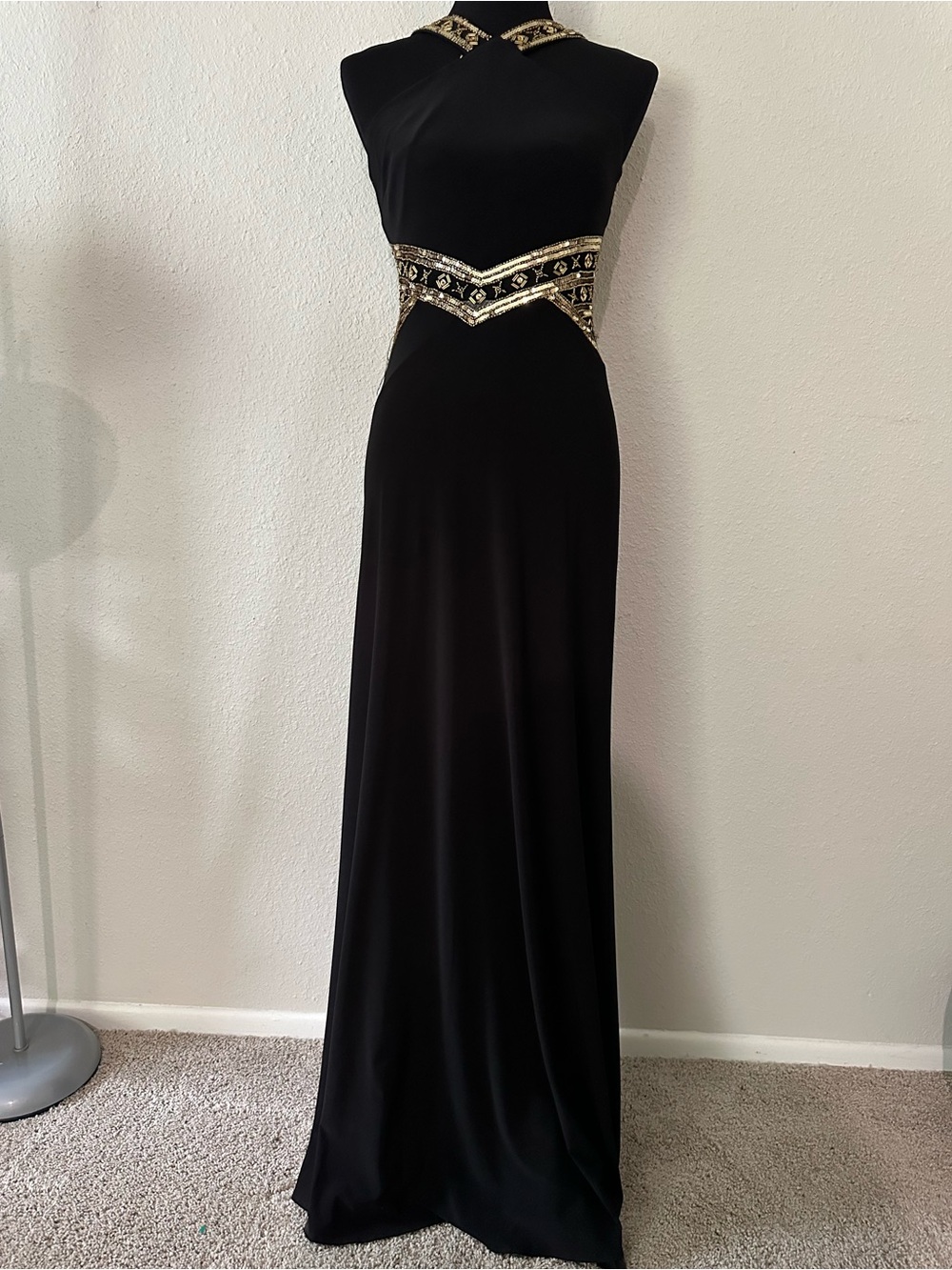 Betsy & Adam Black Sequin Beaded Halter Neck Formal Gown Dress Size 2